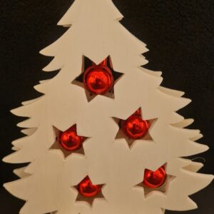 Handgefertigter dekorierter Baum mit Sternenornamenten (Farbe: Gold)